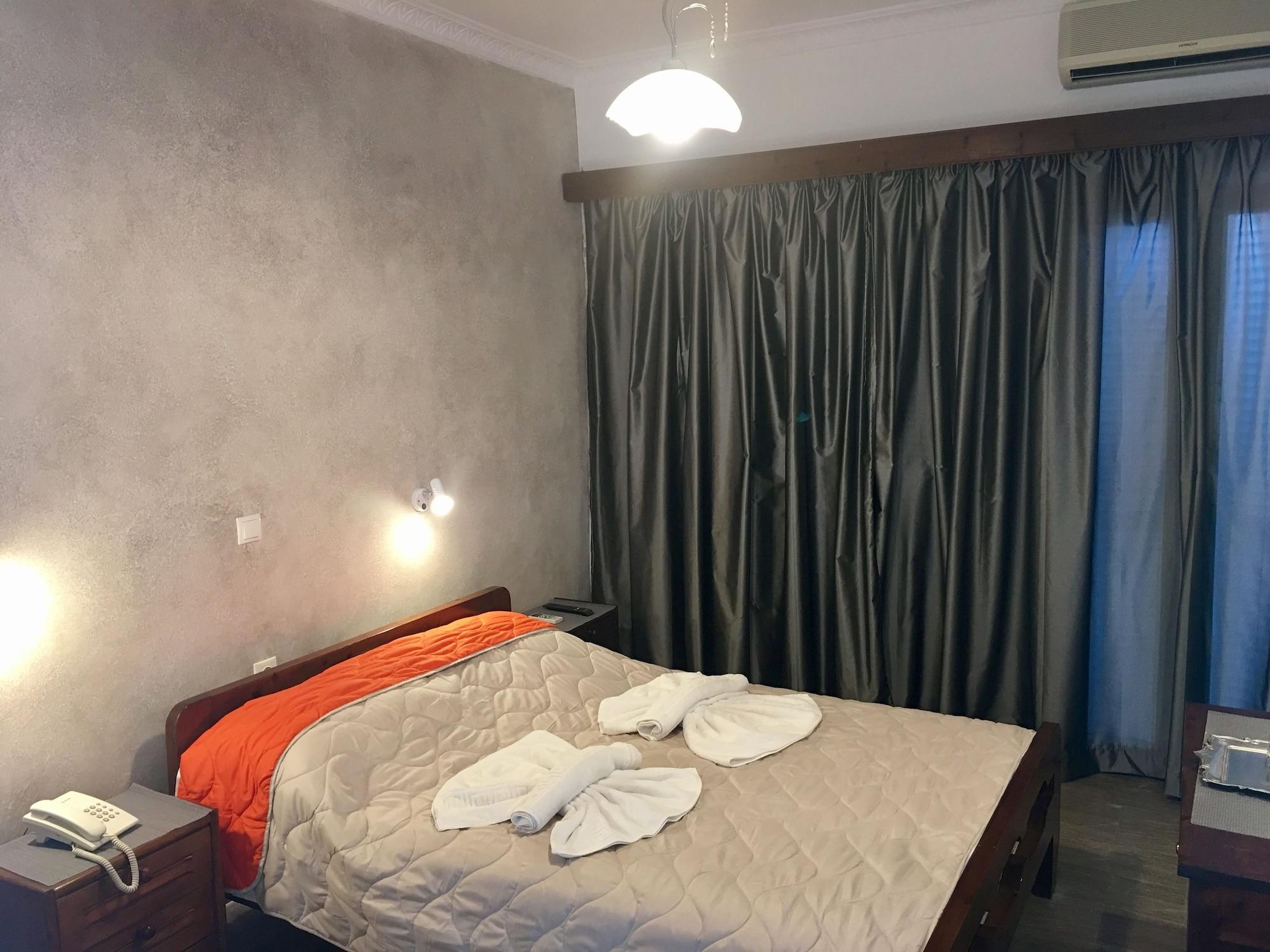 Hotel Lodos Картерадос Екстериор снимка