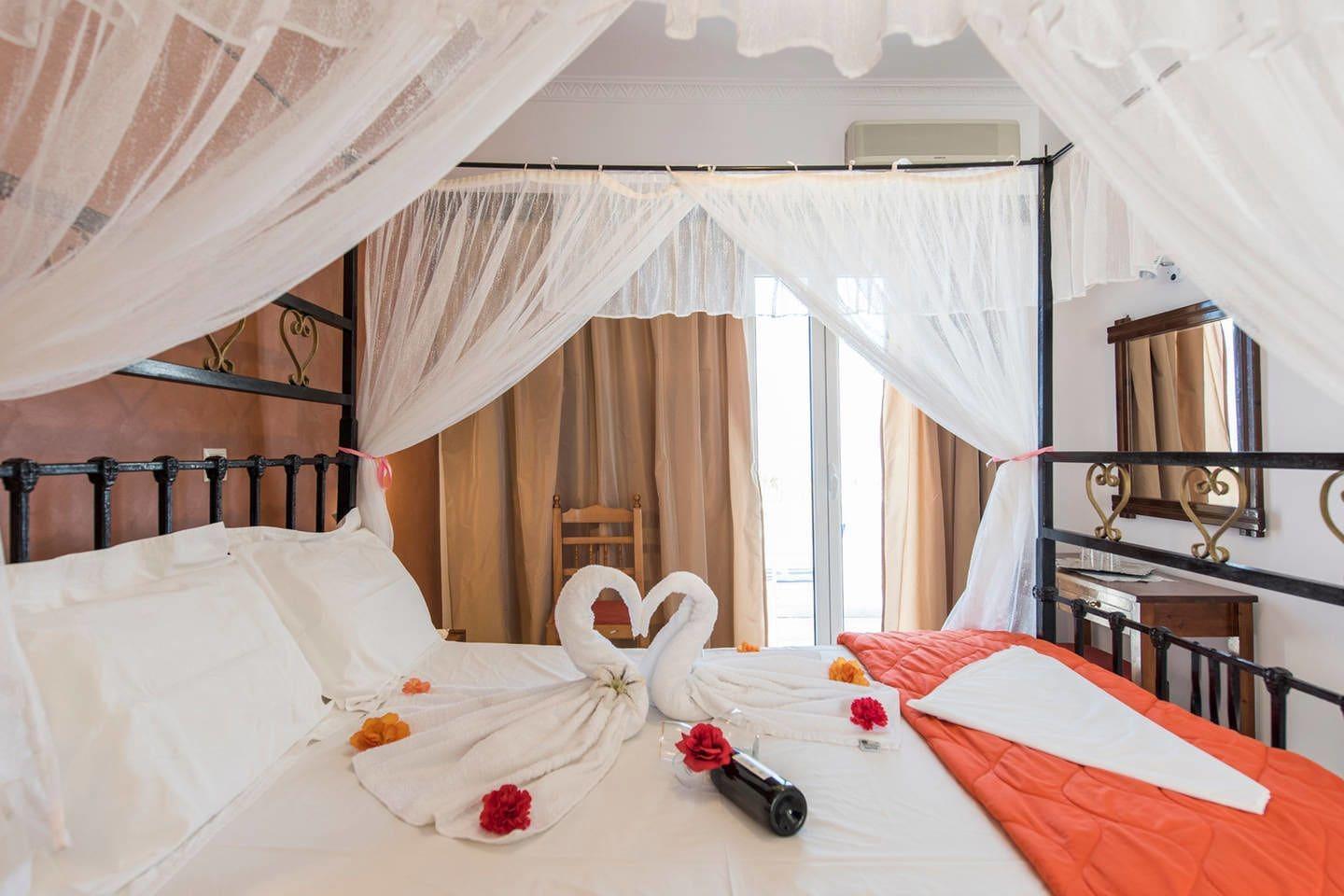 Hotel Lodos Картерадос Екстериор снимка