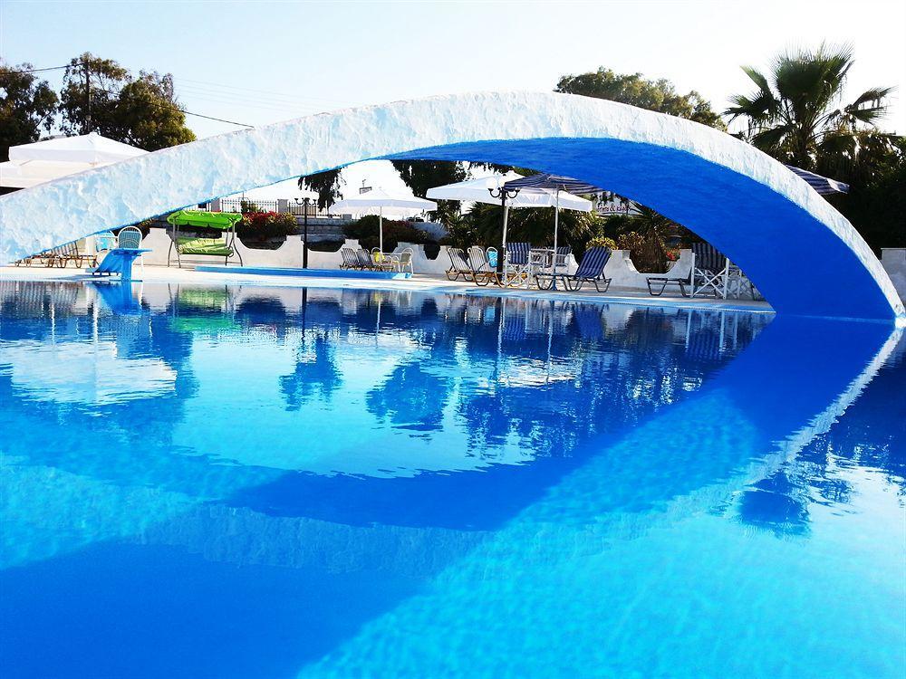 Hotel Lodos Картерадос Екстериор снимка