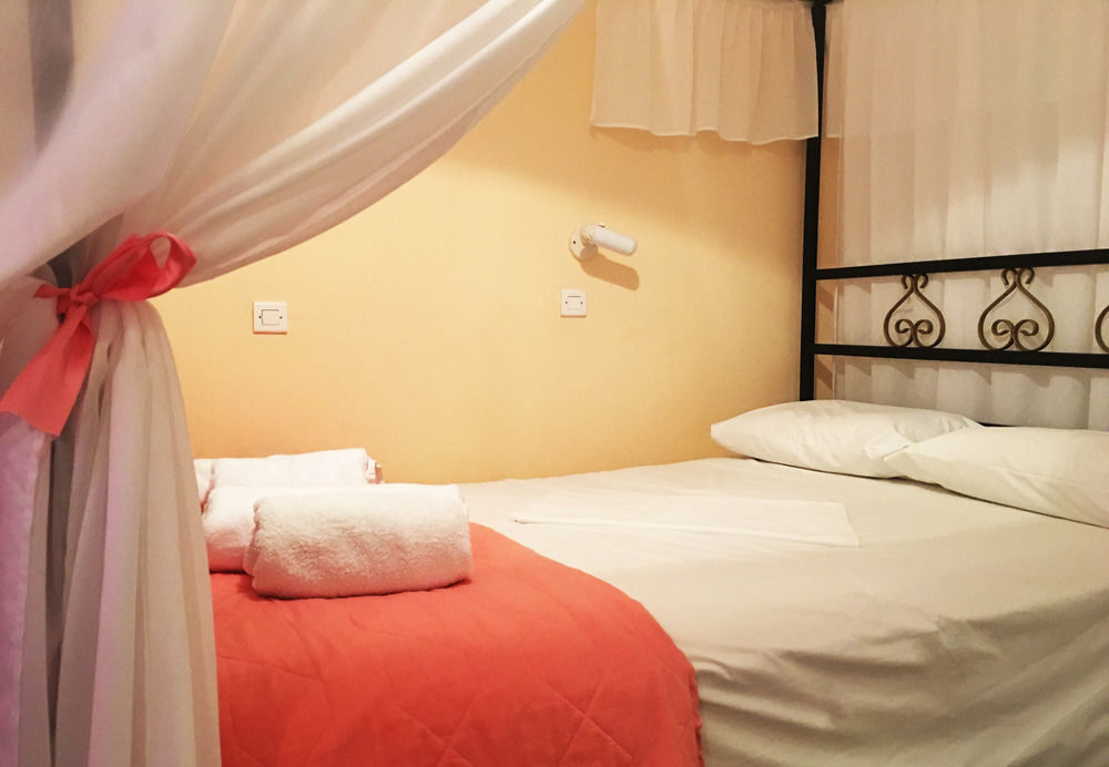 Hotel Lodos Картерадос Екстериор снимка