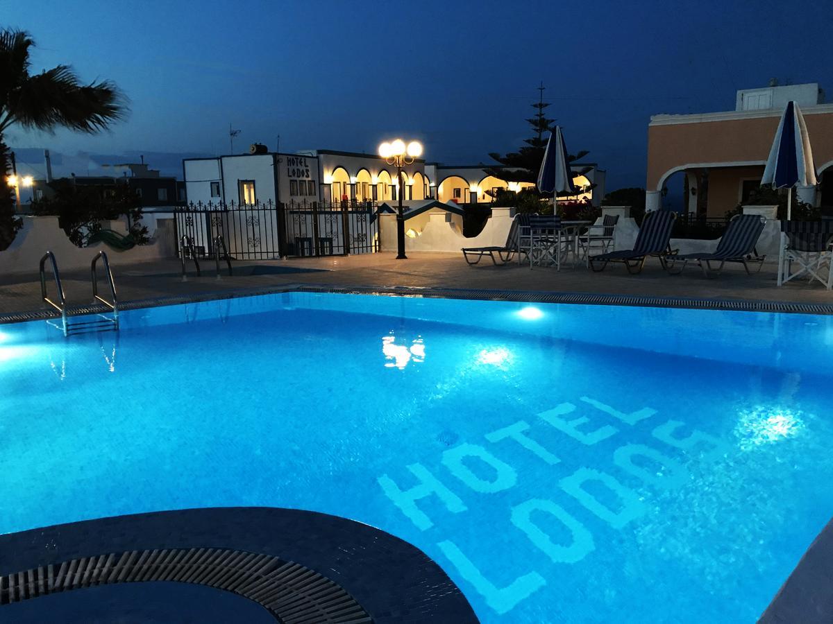 Hotel Lodos Картерадос Екстериор снимка