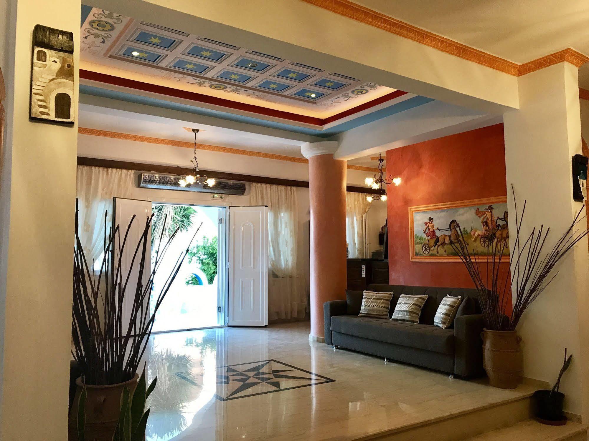 Hotel Lodos Картерадос Екстериор снимка